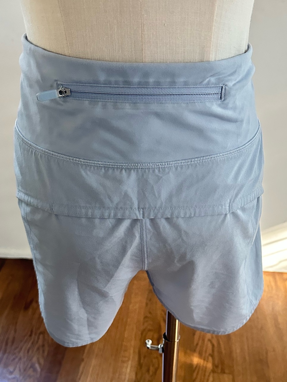 Lululemon Light Blue Athletic Shorts Skort Zip Pocket Size 12 - Picture 4 of 7